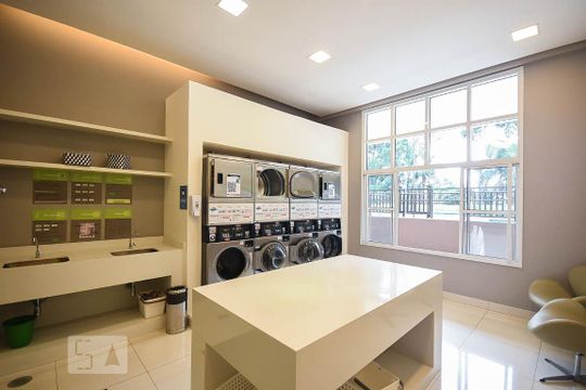 Lavanderia de kitnet/studio à venda com 1 quarto, 35m² em Real Parque, São Paulo