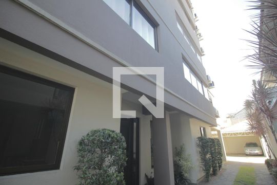 Área externa de apartamento à venda com 2 quartos, 70m² em Centro, Canoas