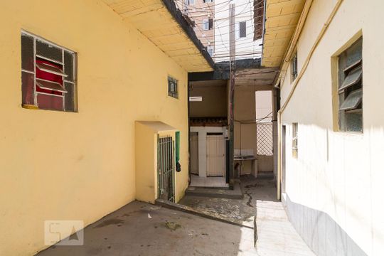 Área comum de casa à venda com 12 quartos, 226m² em Vila Endres, Guarulhos