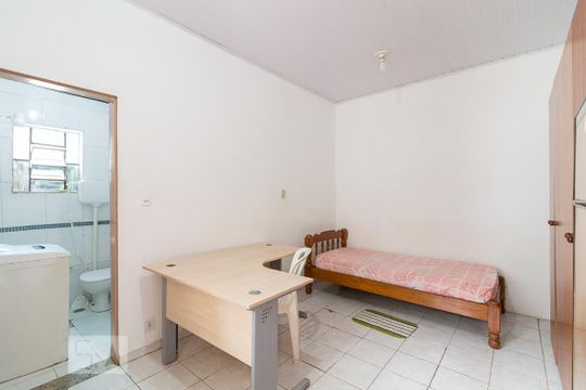Casa à venda com 12 quartos, 226m² em Vila Endres, Guarulhos
