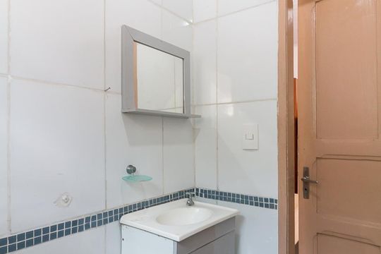 Casa 1 - banheiro de casa à venda com 12 quartos, 226m² em Vila Endres, Guarulhos
