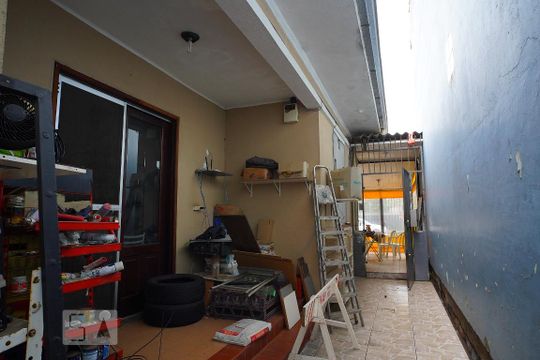 Pátio de casa de condomínio à venda com 3 quartos, 180m² em Navegantes, Porto Alegre