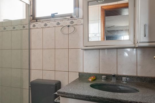Banheiro da Suíte de apartamento à venda com 3 quartos, 90m² em Jardim Aurélia, Campinas