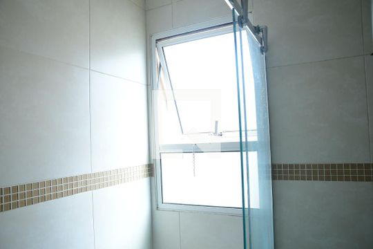 Banheiro de apartamento para alugar com 2 quartos, 46m² em Jardim Petrópolis, Cotia