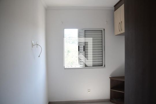 Quarto 1  de apartamento para alugar com 2 quartos, 46m² em Jardim Petrópolis, Cotia