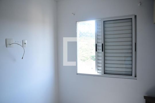 Quarto 1  de apartamento para alugar com 2 quartos, 46m² em Jardim Petrópolis, Cotia