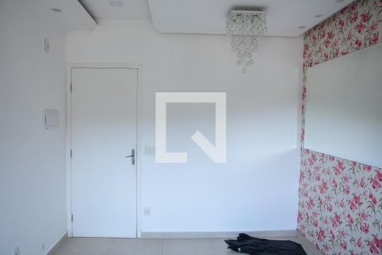 Sala de apartamento para alugar com 2 quartos, 46m² em Jardim Petrópolis, Cotia