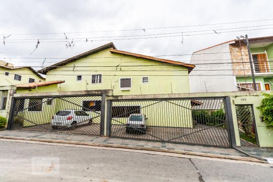 Fachada de casa de condomínio à venda com 2 quartos, 70m² em Chácara Mafalda, São Paulo