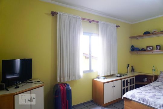 Suíte de casa à venda com 3 quartos, 218m² em Vila Costa Melo, São Paulo