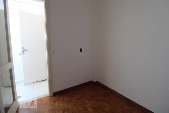 Quarto de Serviço de apartamento para alugar com 2 quartos, 115m² em Cambuí, Campinas