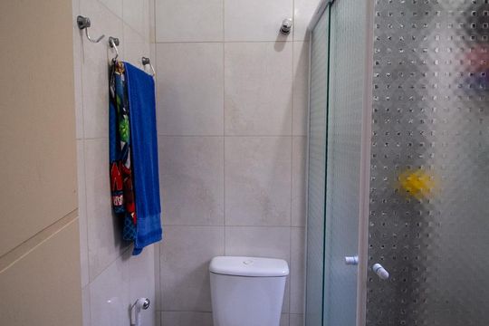 Banheiro da Suíte 1 de casa de condomínio à venda com 4 quartos, 118m² em Vila Lúcia, São Paulo