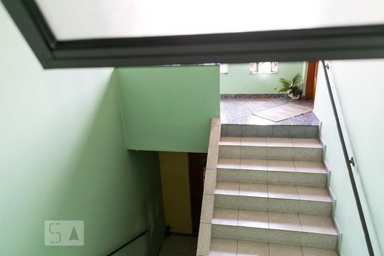 Vista Quarto 1 de casa à venda com 3 quartos, 380m² em Vila Barros, Guarulhos