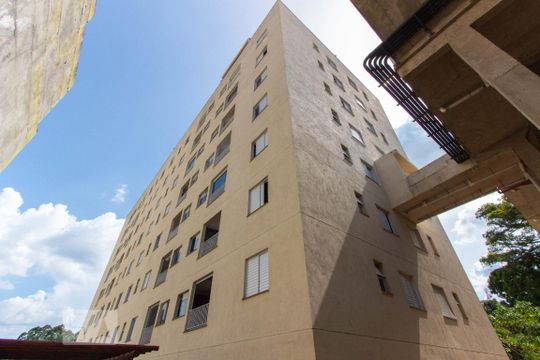 Fachada do bloco de apartamento para alugar com 2 quartos, 50m² em Cemucam, Cotia