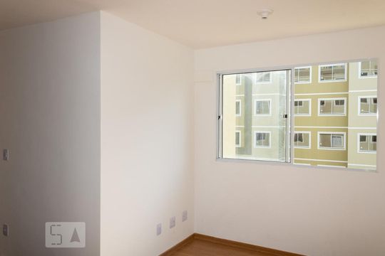 Sala de apartamento para alugar com 2 quartos, 46m² em Campo Grande, Rio de Janeiro