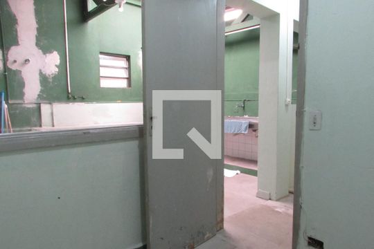 Quarto de serviço de casa à venda com 2 quartos, 164m² em Jardim Trussardi, São Paulo