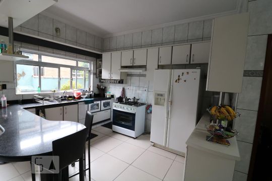 Cozinha de casa à venda com 5 quartos, 300m² em Vila Califórnia, São Paulo