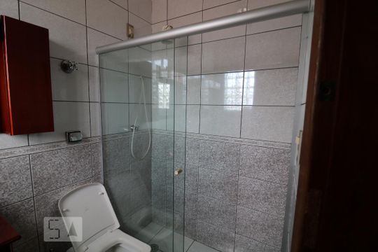 Banheiro suite de casa à venda com 5 quartos, 300m² em Vila Califórnia, São Paulo