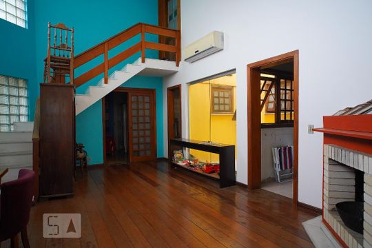 Sala de casa à venda com 1 quarto, 100m² em Passo D’areia, Porto Alegre