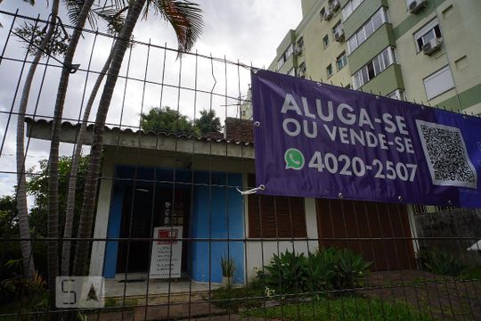 Fachada da Casa de casa à venda com 1 quarto, 100m² em Passo D’areia, Porto Alegre