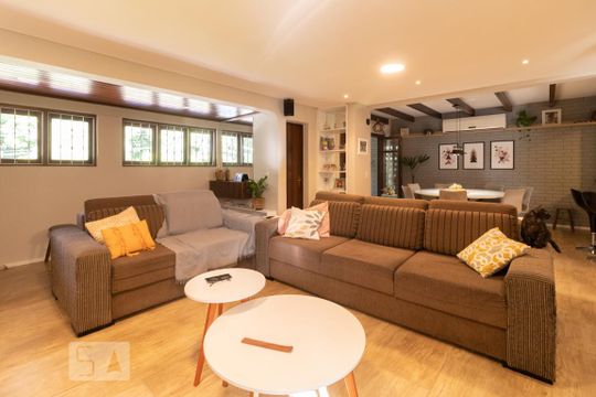 Casa à venda com 4 quartos, 300m² em Nonoai, Porto Alegre