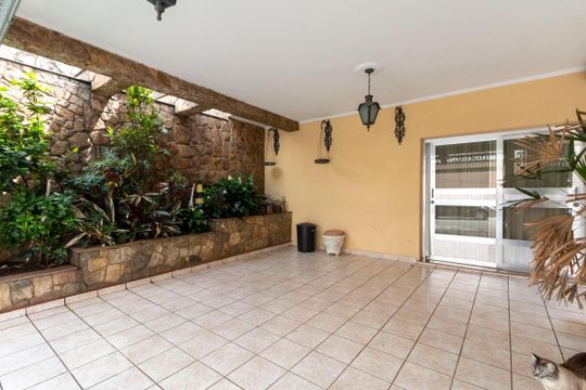 Garagem de casa para alugar com 3 quartos, 276m² em Vila Jacuí, São Paulo