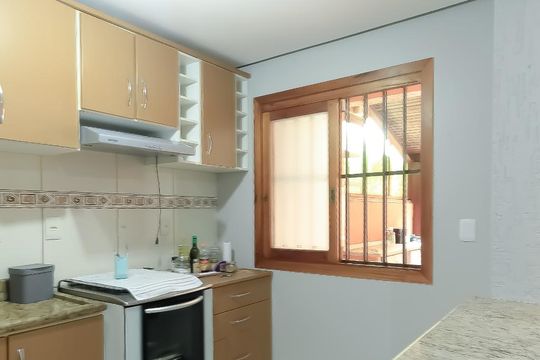 Cozinha de casa à venda com 4 quartos, 200m² em Espírito Santo, Porto Alegre