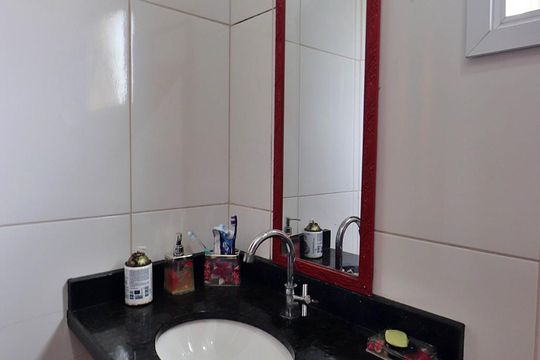 Banheiro de apartamento à venda com 2 quartos, 87m² em Parque Novo Oratório, Santo André