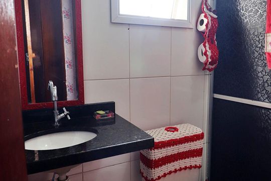 Banheiro de apartamento à venda com 2 quartos, 87m² em Parque Novo Oratório, Santo André