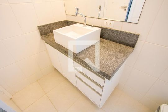 Banheiro do quarto 1 de casa à venda com 3 quartos, 201m² em Vila Alzira, Santo André