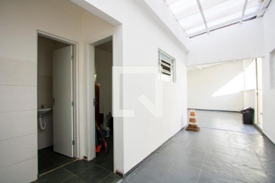 Área de serviço de casa à venda com 3 quartos, 201m² em Vila Alzira, Santo André