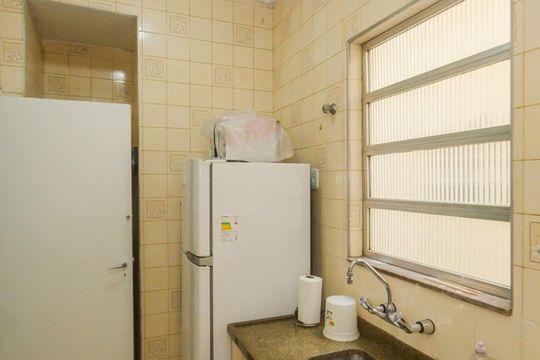 Cozinha de apartamento para alugar com 1 quarto, 65m² em Copacabana, Rio de Janeiro