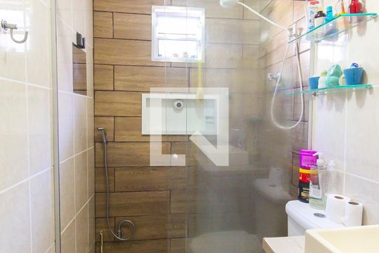 Banheiro 2 de casa à venda com 4 quartos, 240m² em Cidade São Miguel, São Paulo