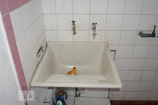 Lavanderia de casa à venda com 3 quartos, 181m² em Engenheiro Goulart, São Paulo