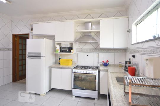 Cozinha 1 de casa à venda com 8 quartos, 870m² em Chácara Santo Antônio (zona Leste), São Paulo