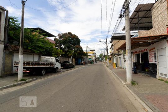 Vista da Rua de casa para alugar com 2 quartos, 90m² em Vila São Luis, Duque de Caxias