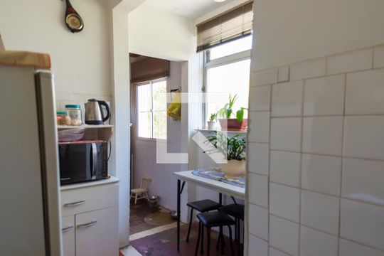 Cozinha e Área de Serviço de apartamento à venda com 3 quartos, 98m² em Cristal, Porto Alegre