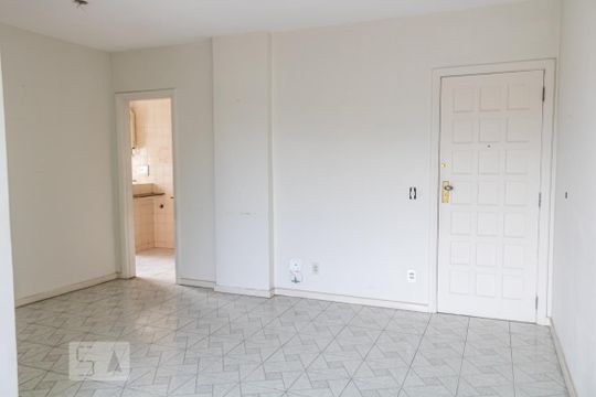 Sala de apartamento à venda com 3 quartos, 78m² em Jacarepaguá, Rio de Janeiro