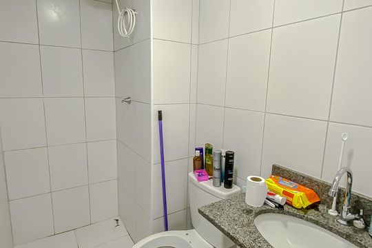 Banheiro de apartamento à venda com 2 quartos, 38m² em Jardim Analia Franco, São Paulo