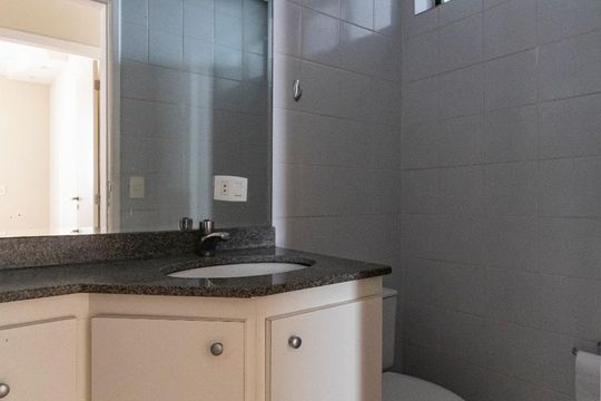Banheiro social de apartamento para alugar com 3 quartos, 95m² em Vila da Saúde, São Paulo