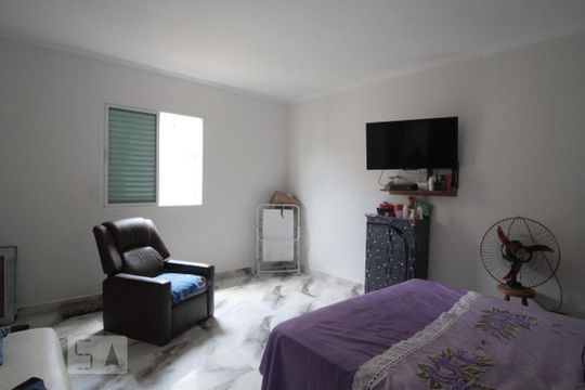 Quarto 2 de casa à venda com 7 quartos, 250m² em Vila Jacuí, São Paulo
