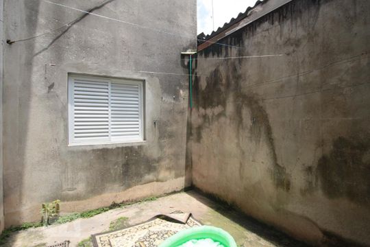 Quintal de dentro de casa à venda com 7 quartos, 250m² em Vila Jacuí, São Paulo