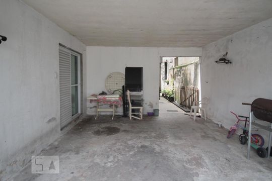 Garagem de casa à venda com 7 quartos, 250m² em Vila Jacuí, São Paulo