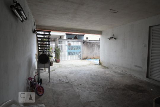 Garagem de casa à venda com 7 quartos, 250m² em Vila Jacuí, São Paulo