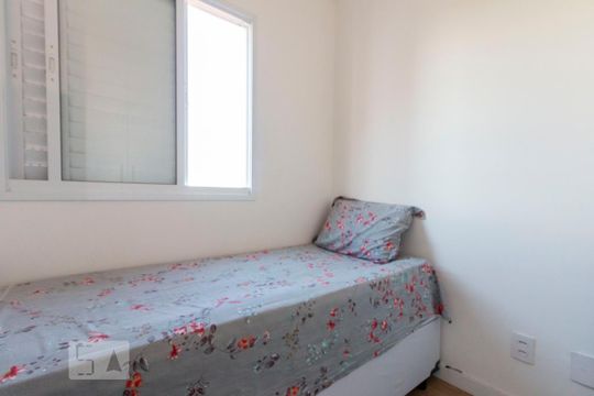 Quarto 1 de apartamento para alugar com 2 quartos, 40m² em Jardim Helena, São Paulo