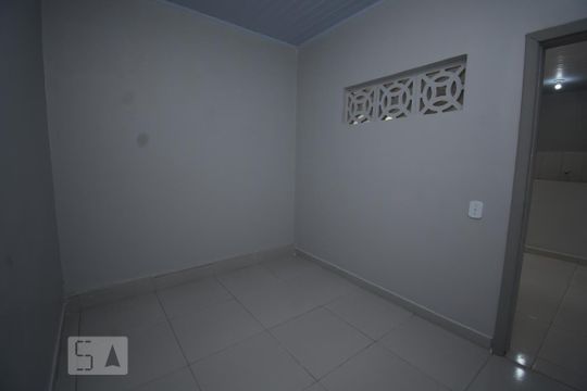 Quarto 2 de casa para alugar com 2 quartos, 70m² em Samambaia Norte (samambaia), Brasília