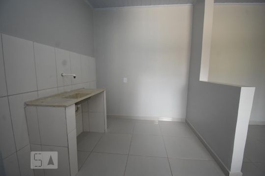 Cozinha de casa para alugar com 2 quartos, 70m² em Samambaia Norte (samambaia), Brasília