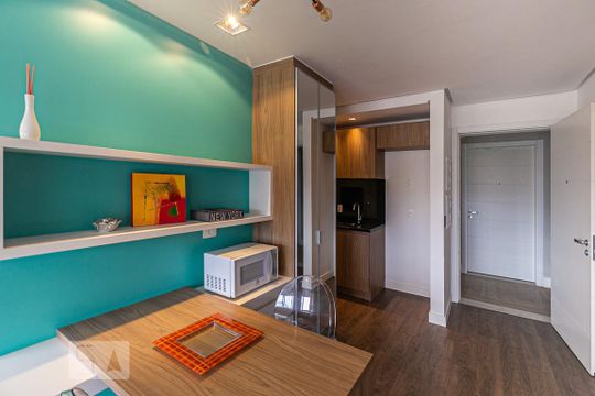 Cozinha de apartamento à venda com 1 quarto, 50m² em Jardim do Salso, Porto Alegre