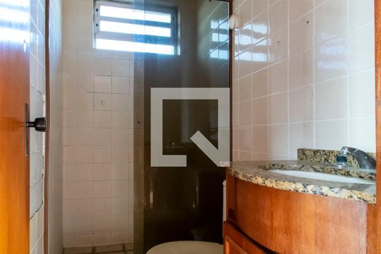 Banheiro da Suíte de apartamento à venda com 3 quartos, 125m² em Azenha, Porto Alegre