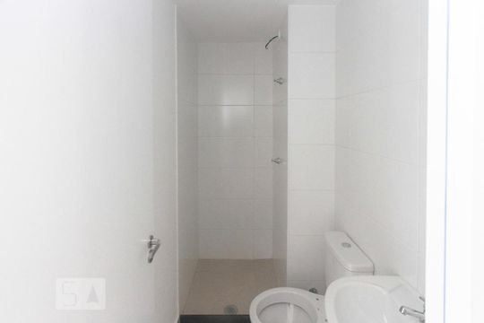 Banheiro de apartamento para alugar com 2 quartos, 33m² em Jardim Santa Adélia, São Paulo