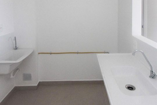 cozinha e area de serviço de apartamento para alugar com 2 quartos, 33m² em Jardim Santa Adélia, São Paulo